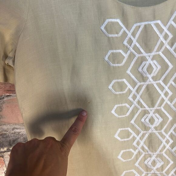 5 for $25🔥WinterSilks Cream Emnbroidered Short Sleeve 100% Silk Dress Small - Picture 3 of 5